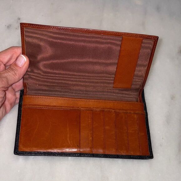 Dooney & Bourke Vintage Pebbled Leather Full Sized Wallet with Checkbook Holder - Picture 16 of 16